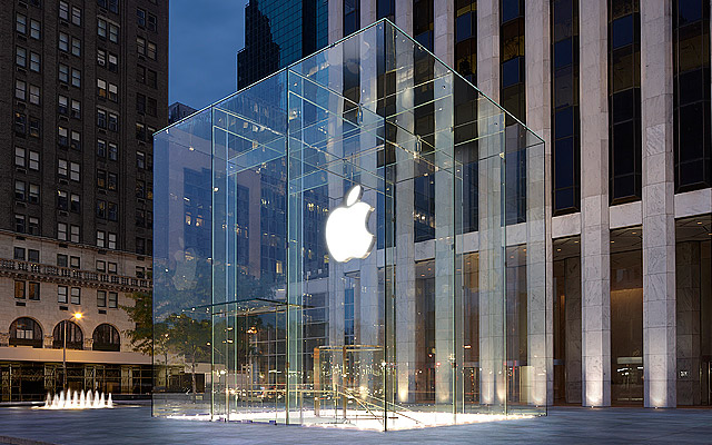 apple store -cmo-marketing-customer service skills-conversation management