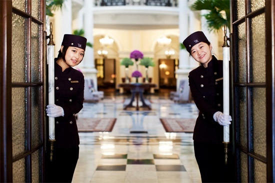 Hotel-CX-Customer service skills-customer success-communication-marketing-cmo-woveon